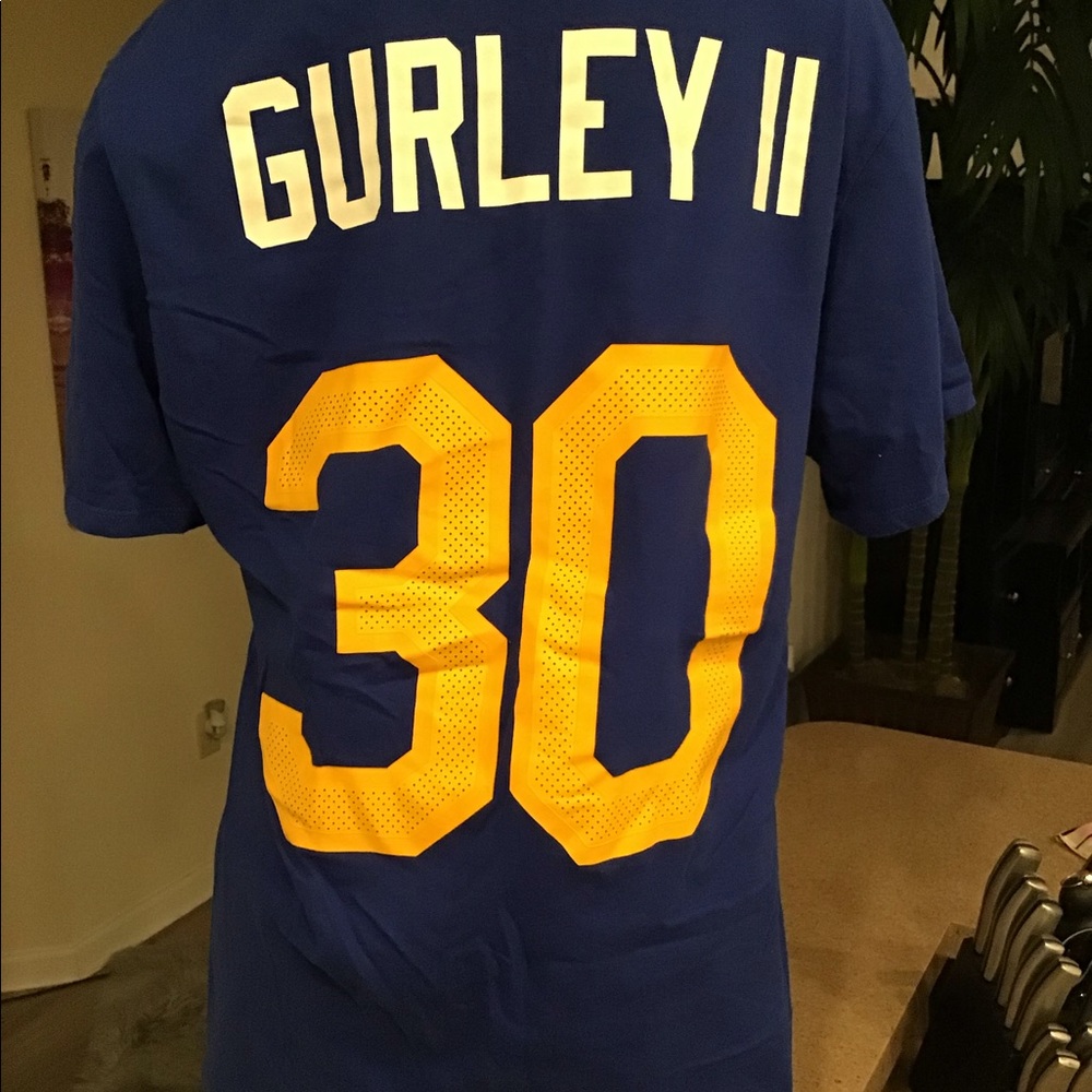LA Rams shirt